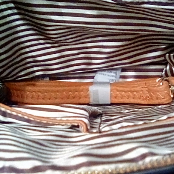 Robert Matthew Khloe Tote - Toasted Caramel***SOLD - Picture 2 of 3